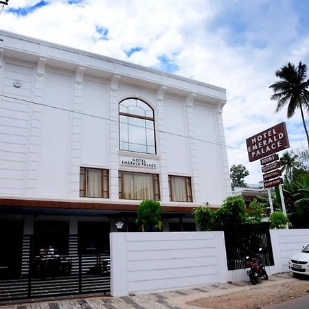 Hotel Emerald Palace Kottiyam Екстер'єр фото