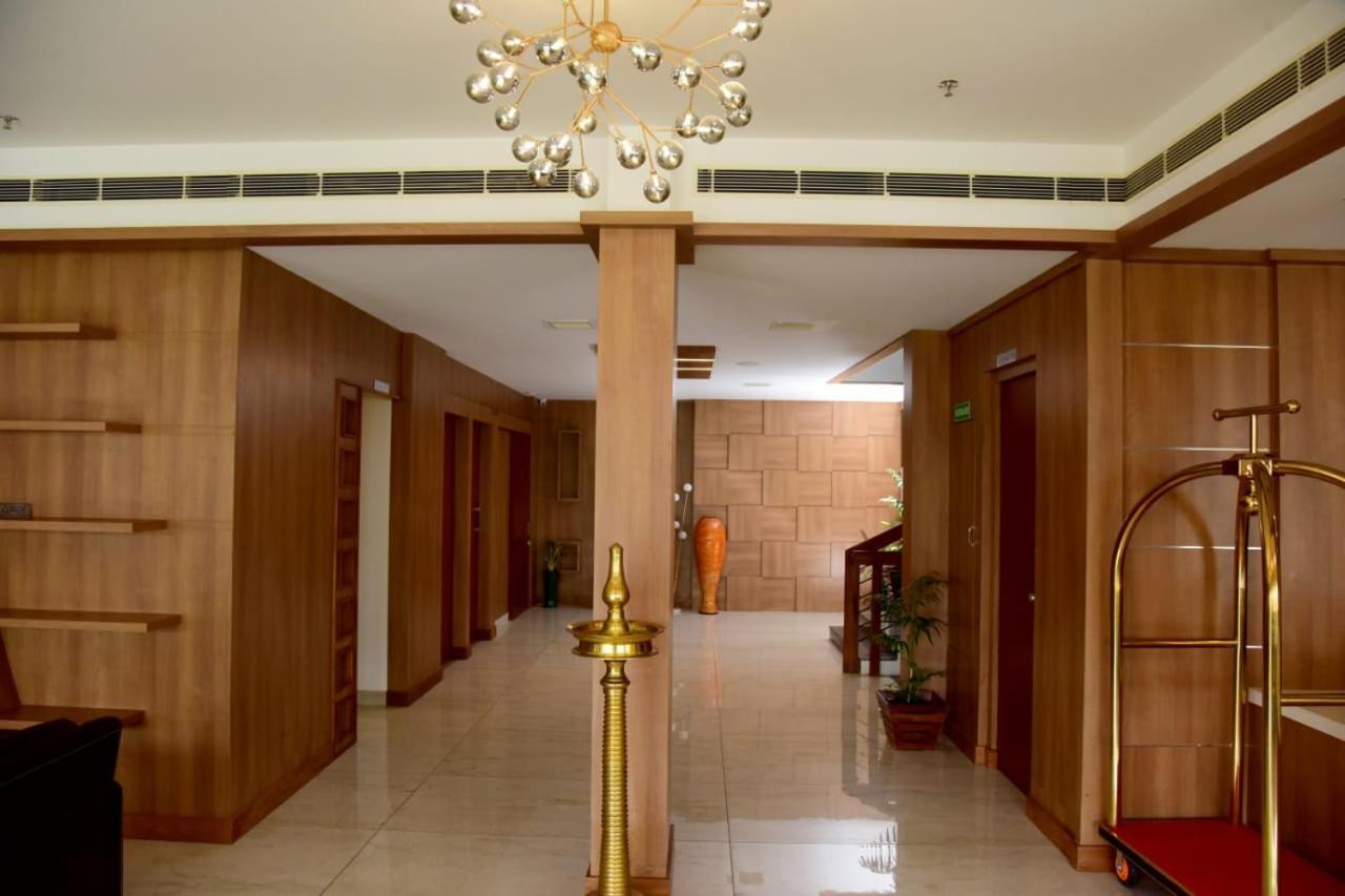 Hotel Emerald Palace Kottiyam Екстер'єр фото