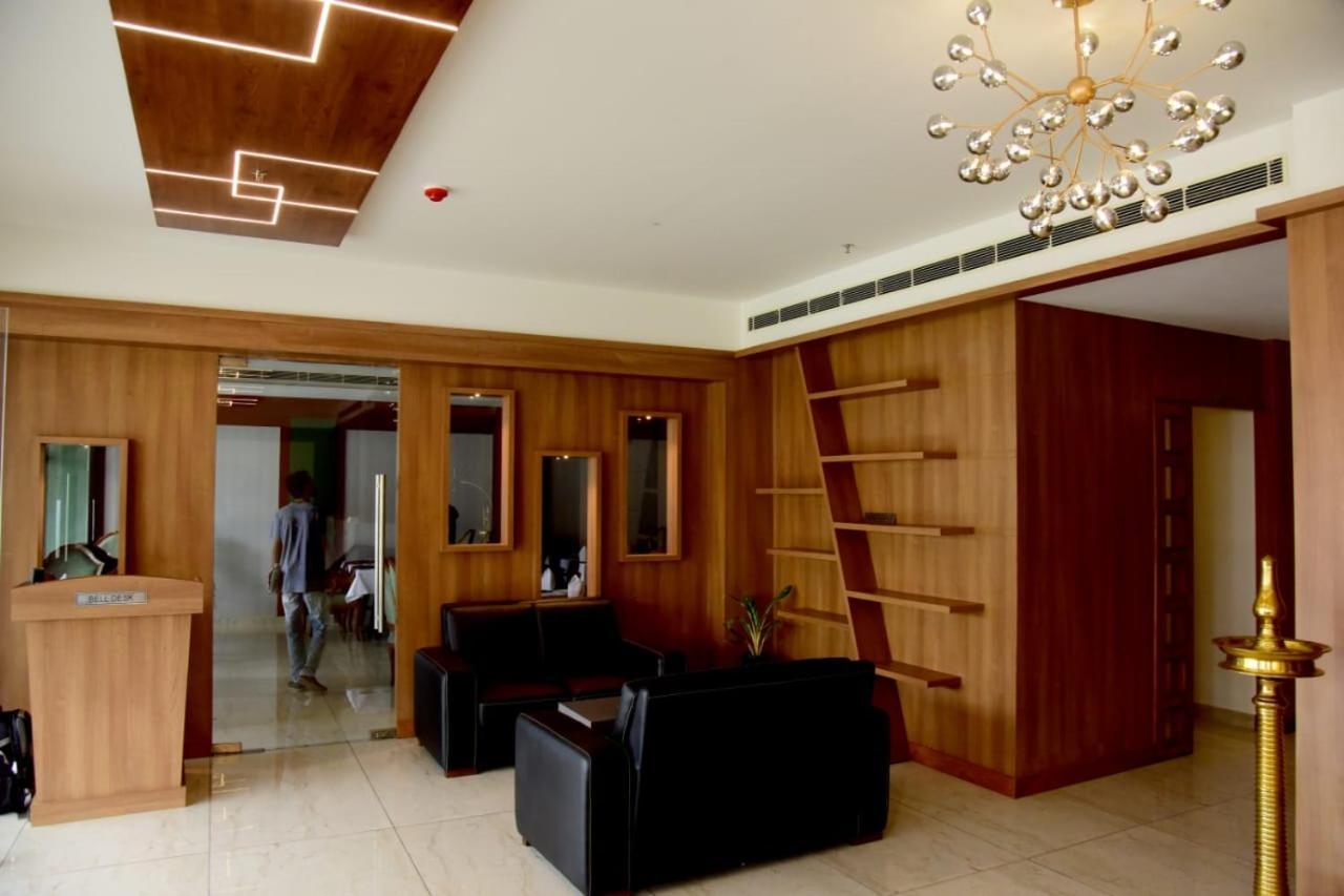 Hotel Emerald Palace Kottiyam Екстер'єр фото
