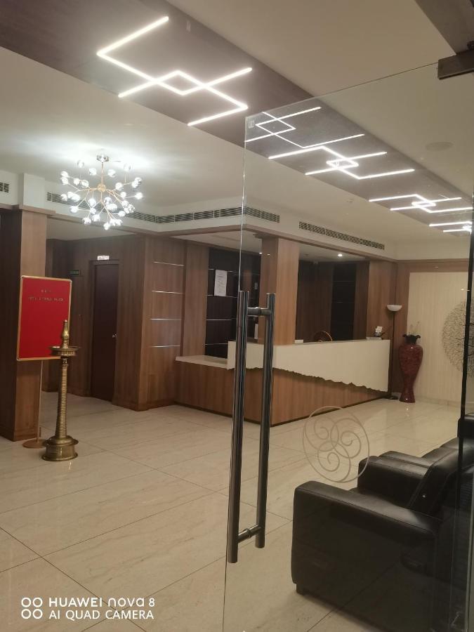 Hotel Emerald Palace Kottiyam Екстер'єр фото